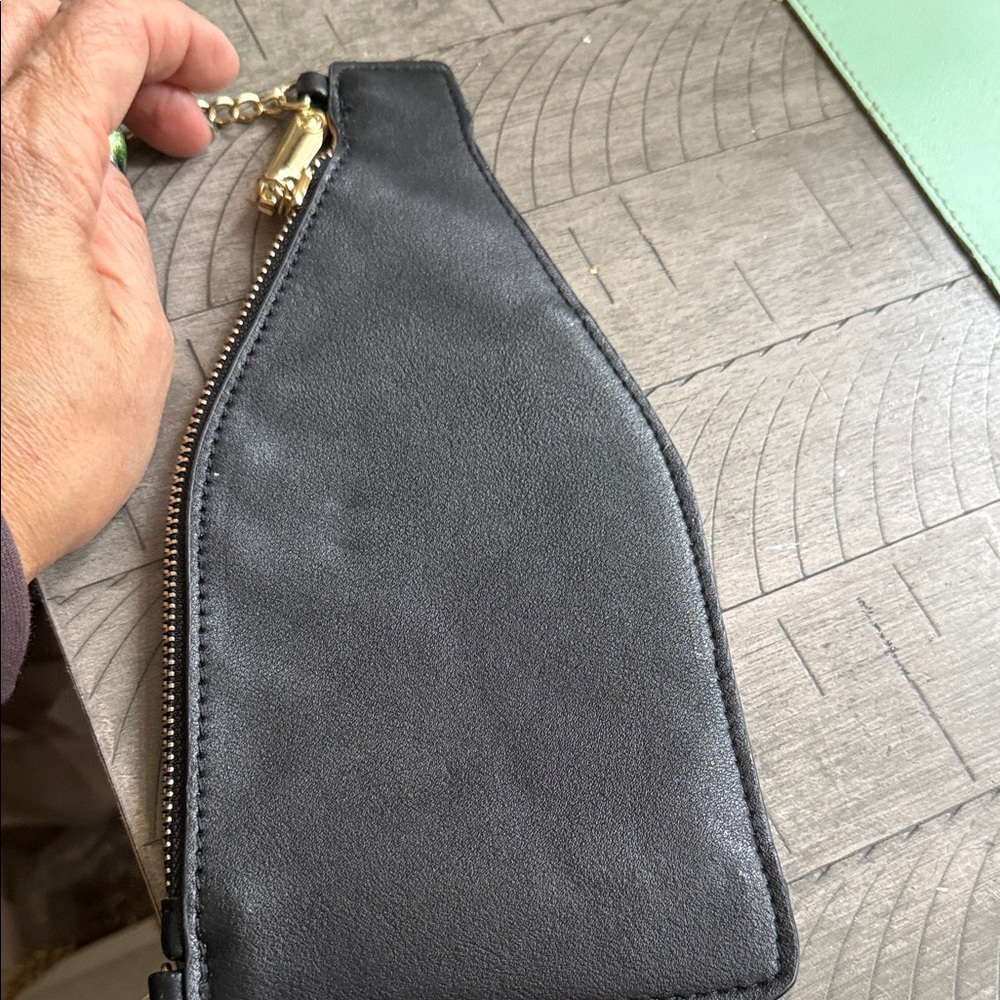 Black and Gold Champagne bottle Women's Bag - Picture 7 of 11